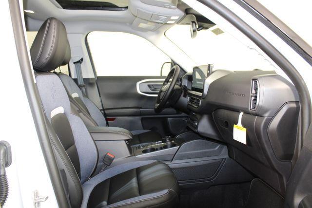 Photo of 2025 Oxford White Ford Bronco Sport