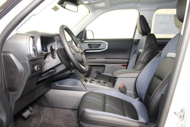 Photo of 2025 Oxford White Ford Bronco Sport