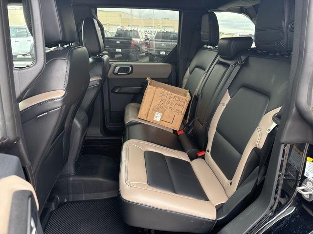 Photo of 2024 Shadow Black Ford Bronco