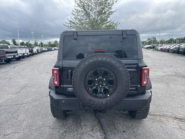 Photo of 2024 Shadow Black Ford Bronco
