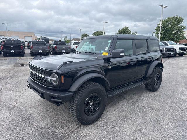Photo of 2024 Shadow Black Ford Bronco