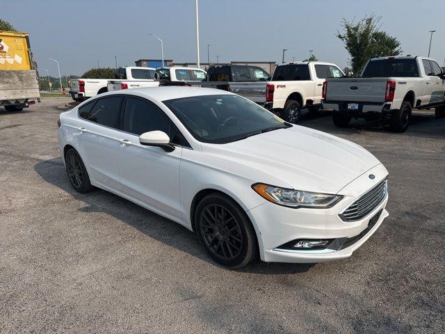 Photo of 2017 Oxford White Ford Fusion