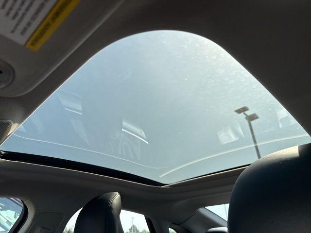 Photo of 2013 Bordeaux Reserve Lincoln MKZ