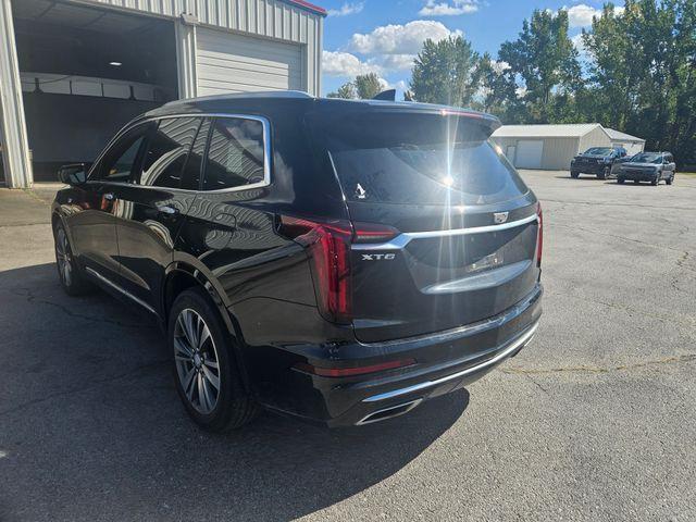 Photo of 2020 Stellar Black Metallic Cadillac XT6