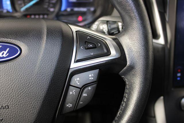 Photo of 2024 Iconic Silver Metallic Ford Edge