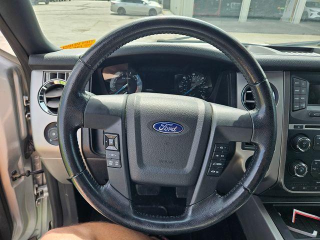 Photo of 2017 Ingot Silver Ford Expedition