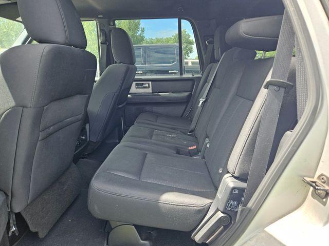 Photo of 2017 Ingot Silver Ford Expedition