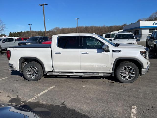 Photo of 2024 White Frost Tricoat GMC Sierra 1500
