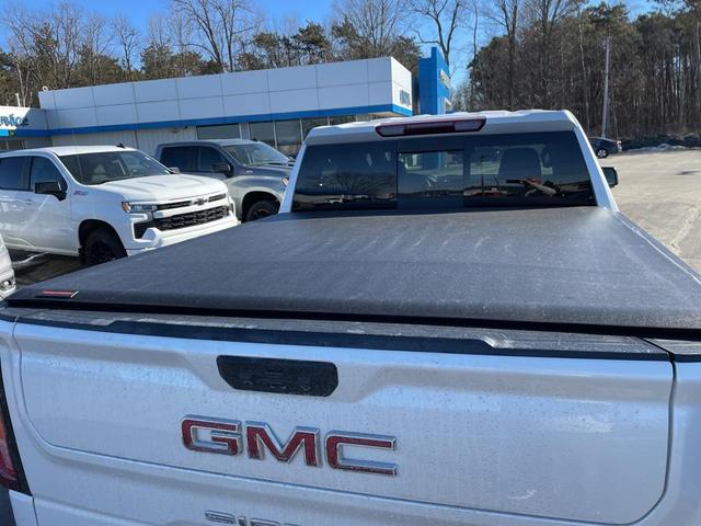 Photo of 2024 White Frost Tricoat GMC Sierra 1500