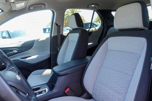 Photo of 2024 Mosaic Black Metallic Chevrolet Equinox