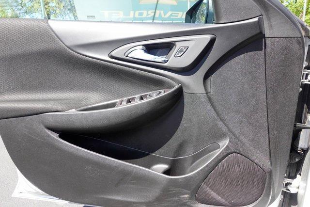 Photo of 2022 Silver Ice Metallic Chevrolet Malibu