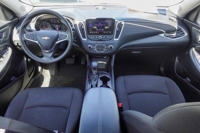 Photo of 2022 Silver Ice Metallic Chevrolet Malibu