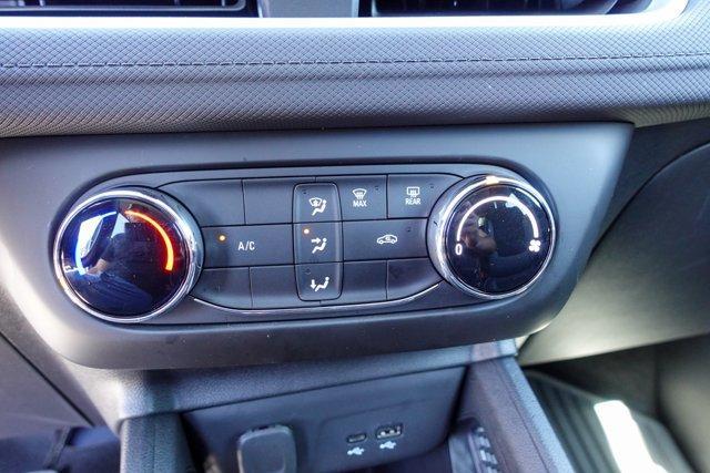Photo of 2025 Summit White Chevrolet Trailblazer