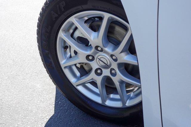 Photo of 2021 Bright White Clearcoat Chrysler Voyager