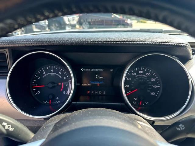 Photo of 2018 Ingot Silver Metallic Ford Mustang