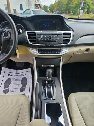 Photo of 2015 Basque Red Pearl II Honda Accord
