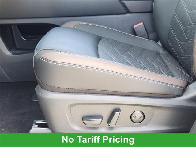 Photo of 2025 Boulder Gray Metallic Nissan Pathfinder