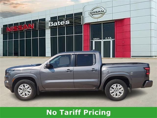 Photo of 2022 Gun Metallic Nissan Frontier