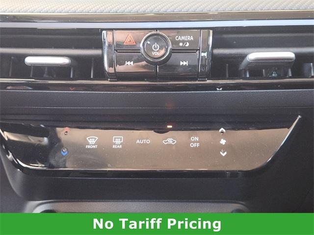 Photo of 2025 Aspen White Tri Nissan Kicks