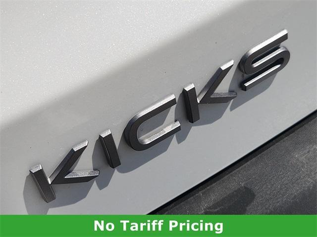 Photo of 2025 Aspen White Tri Nissan Kicks