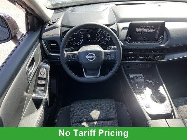 Photo of 2025 Black Nissan Rogue