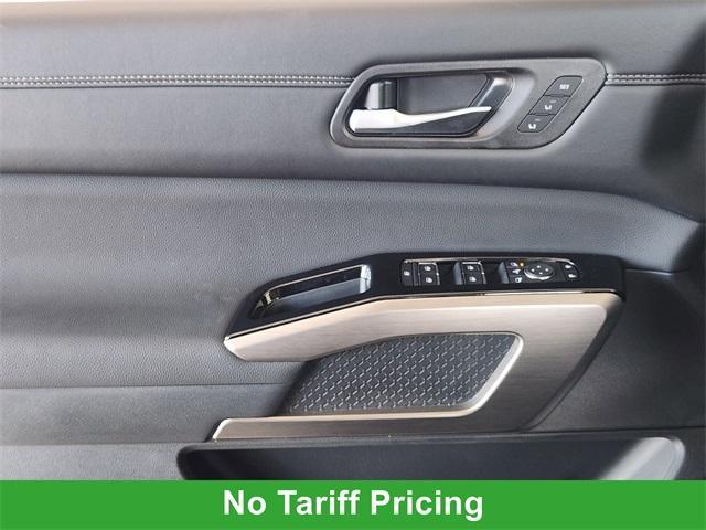 Photo of 2025 Obsidian Green Pearl / Super Black Nissan Pathfinder
