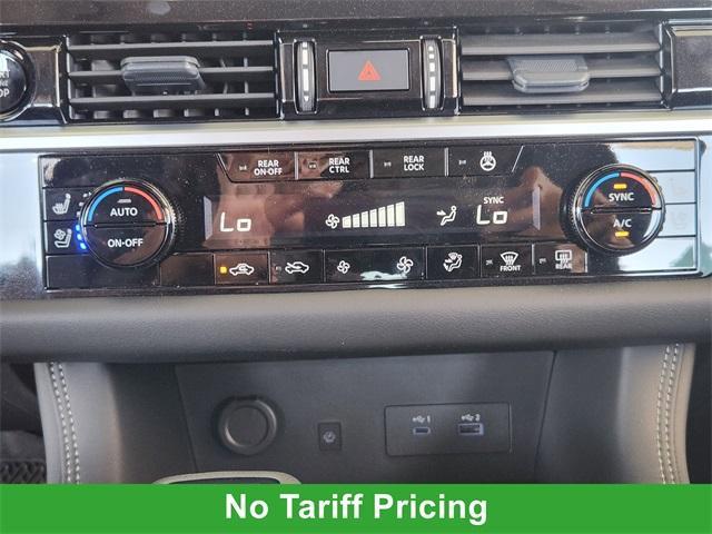 Photo of 2025 Obsidian Green Pearl / Super Black Nissan Pathfinder