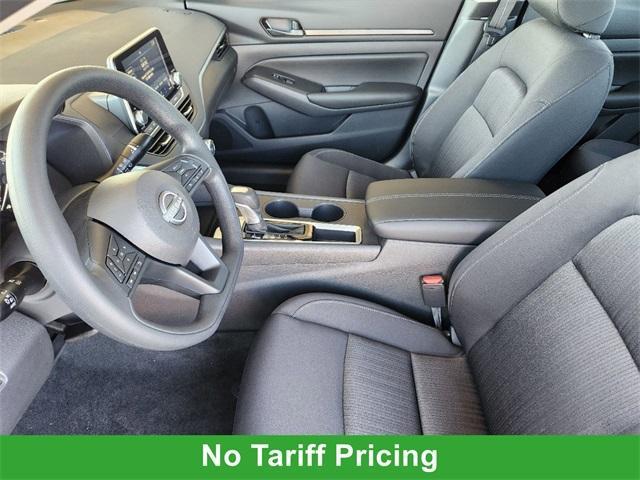 Photo of 2025 Gun Metallic Nissan Altima