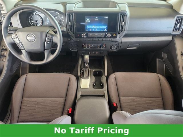 Photo of 2025 Glacier White Nissan Frontier