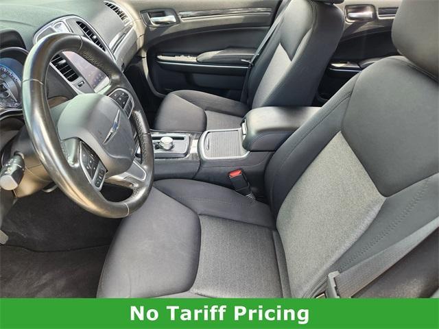 Photo of 2020 Silver Mist Clearcoat Chrysler 300
