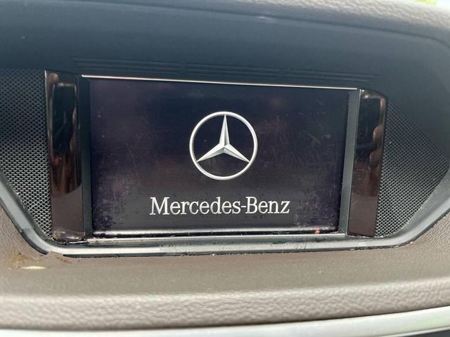 Photo of 2011 White Mercedes-Benz E-Class