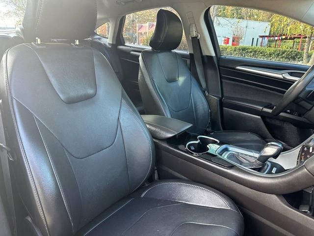 Photo of 2016 Gray Ford Fusion