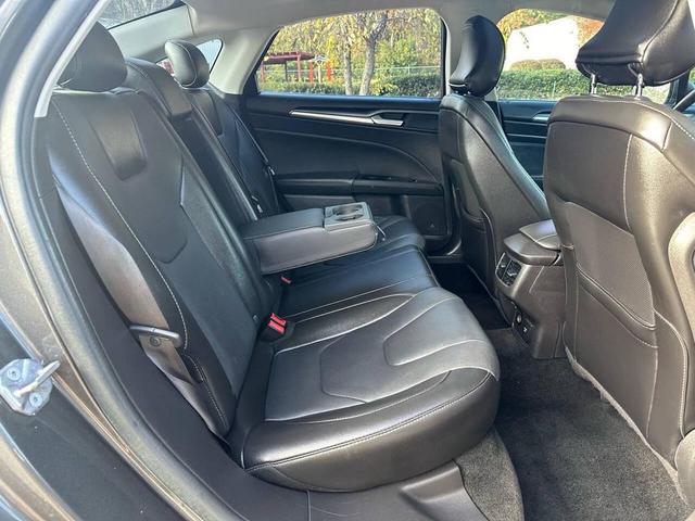 Photo of 2016 Gray Ford Fusion