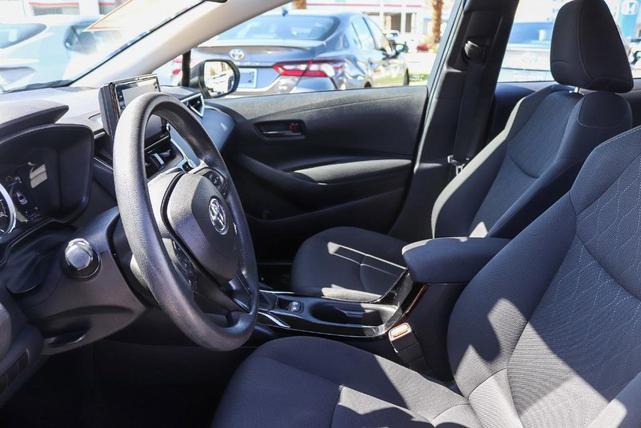 Photo of 2022 Classic Silver Metallic Toyota Corolla