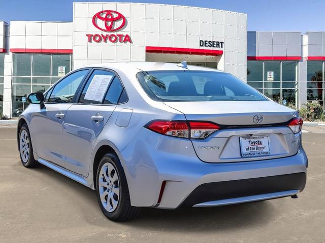 Photo of 2022 Classic Silver Metallic Toyota Corolla