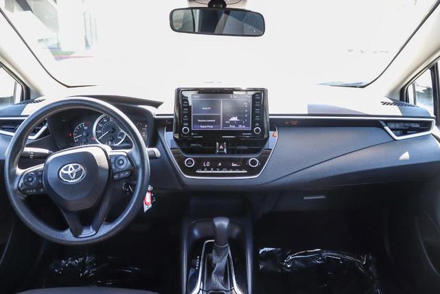 Photo of 2022 Classic Silver Metallic Toyota Corolla
