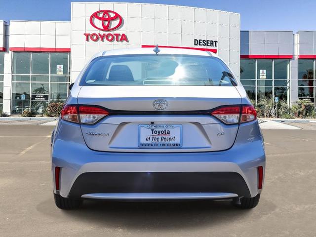 Photo of 2022 Classic Silver Metallic Toyota Corolla