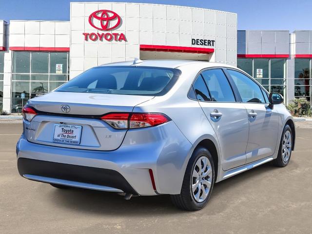 Photo of 2022 Classic Silver Metallic Toyota Corolla