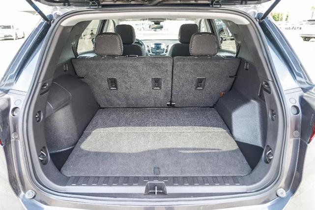 Photo of 2023 Gray Chevrolet Equinox