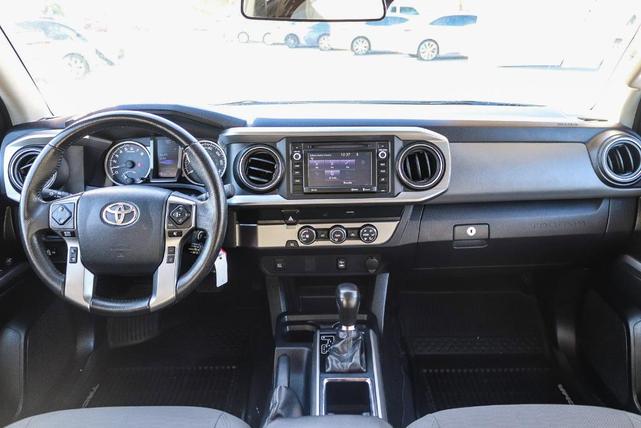 Photo of 2019 White Toyota Tacoma