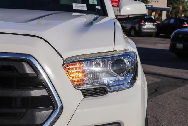 Photo of 2019 White Toyota Tacoma