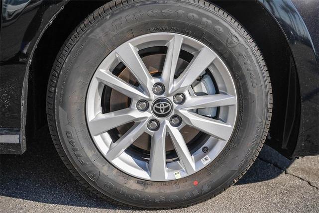 Photo of 2025 Midnight Black Metallic Toyota Camry