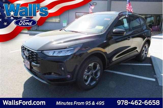 Photo of 2025 Agate Black Metallic Ford Escape