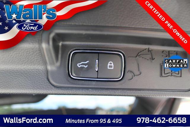 Photo of 2022 Burgundy Velvet Tinted Clearcoat Ford Explorer