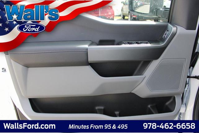Photo of 2026 Oxford White Ford F-250