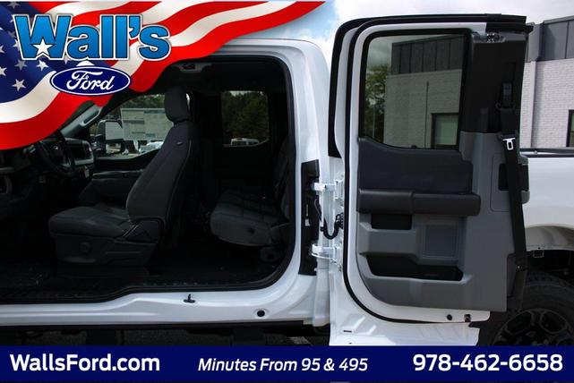 Photo of 2026 Oxford White Ford F-250