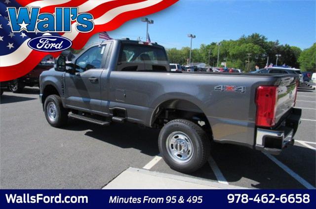 Photo of 2025 Carbonized Gray Metallic Ford F-250