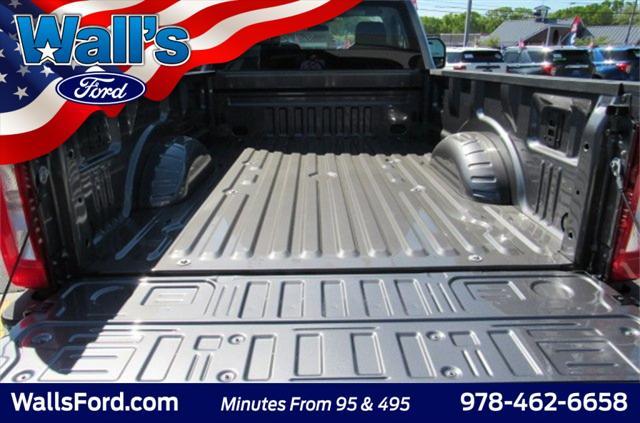 Photo of 2025 Carbonized Gray Metallic Ford F-250