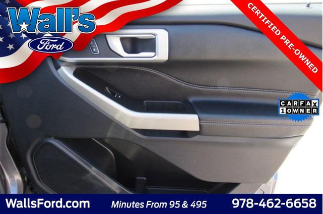 Photo of 2022 Carbonized Gray Metallic Ford Explorer