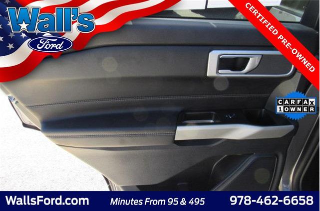 Photo of 2022 Carbonized Gray Metallic Ford Explorer